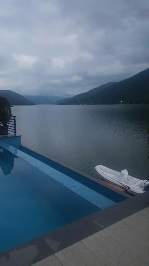 Villa Tikvesh Lake Кавадарци Экстерьер фото